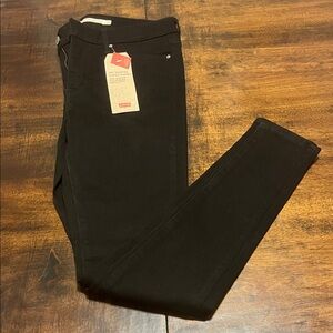 Levi's 310 Dark Black Shaping Super Skinny Jeans